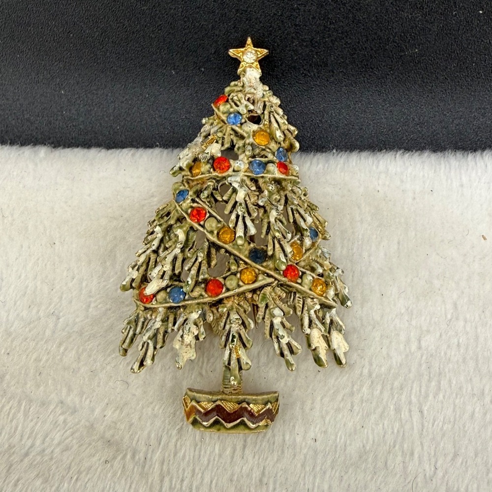 Vintage Art Christmas Tree Brooch Gold Tone‎ Enamel Rhinestone